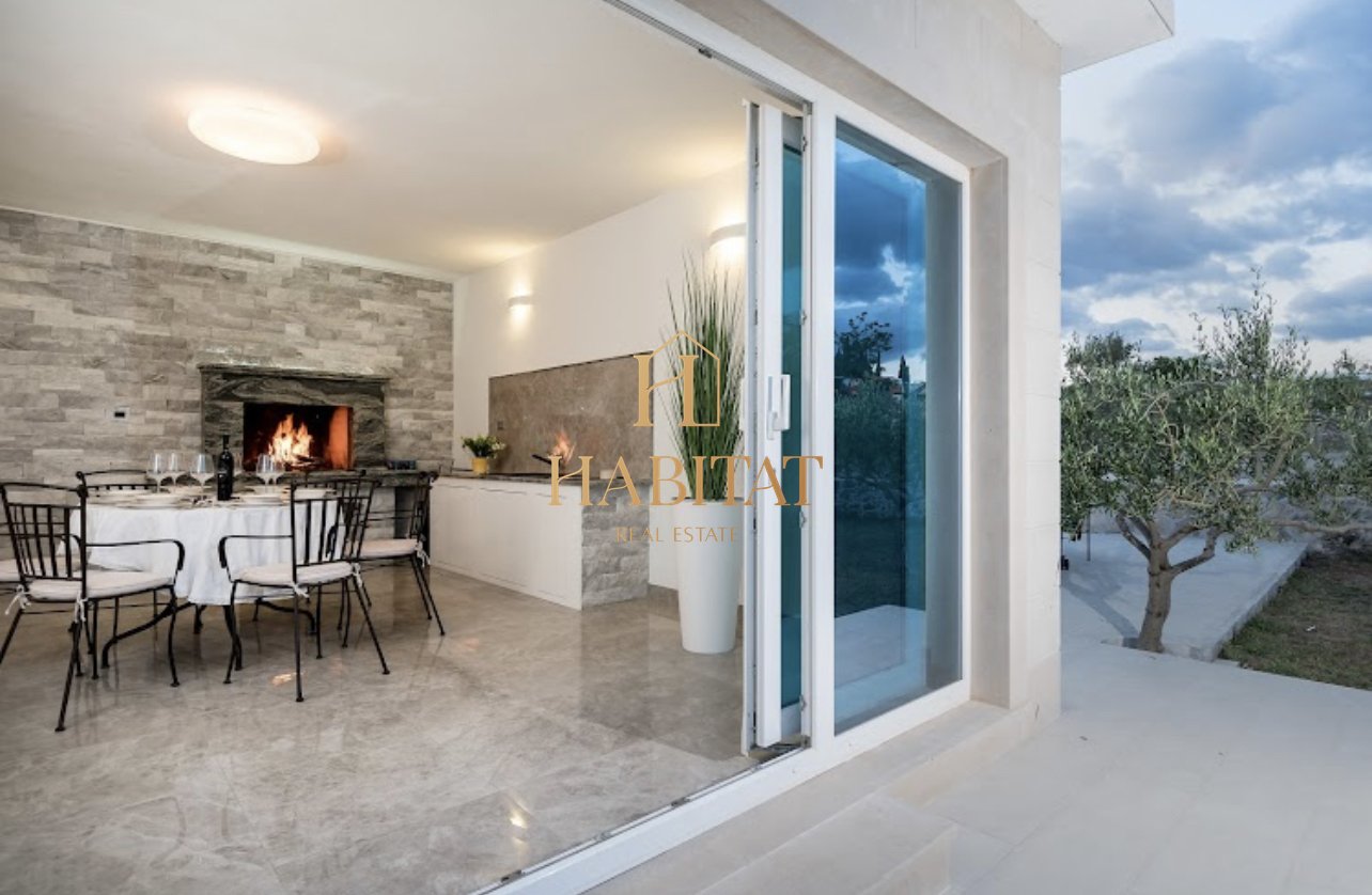 Haus Zu verkaufen - SPLITSKO-DALMATINSKA SUPETAR
