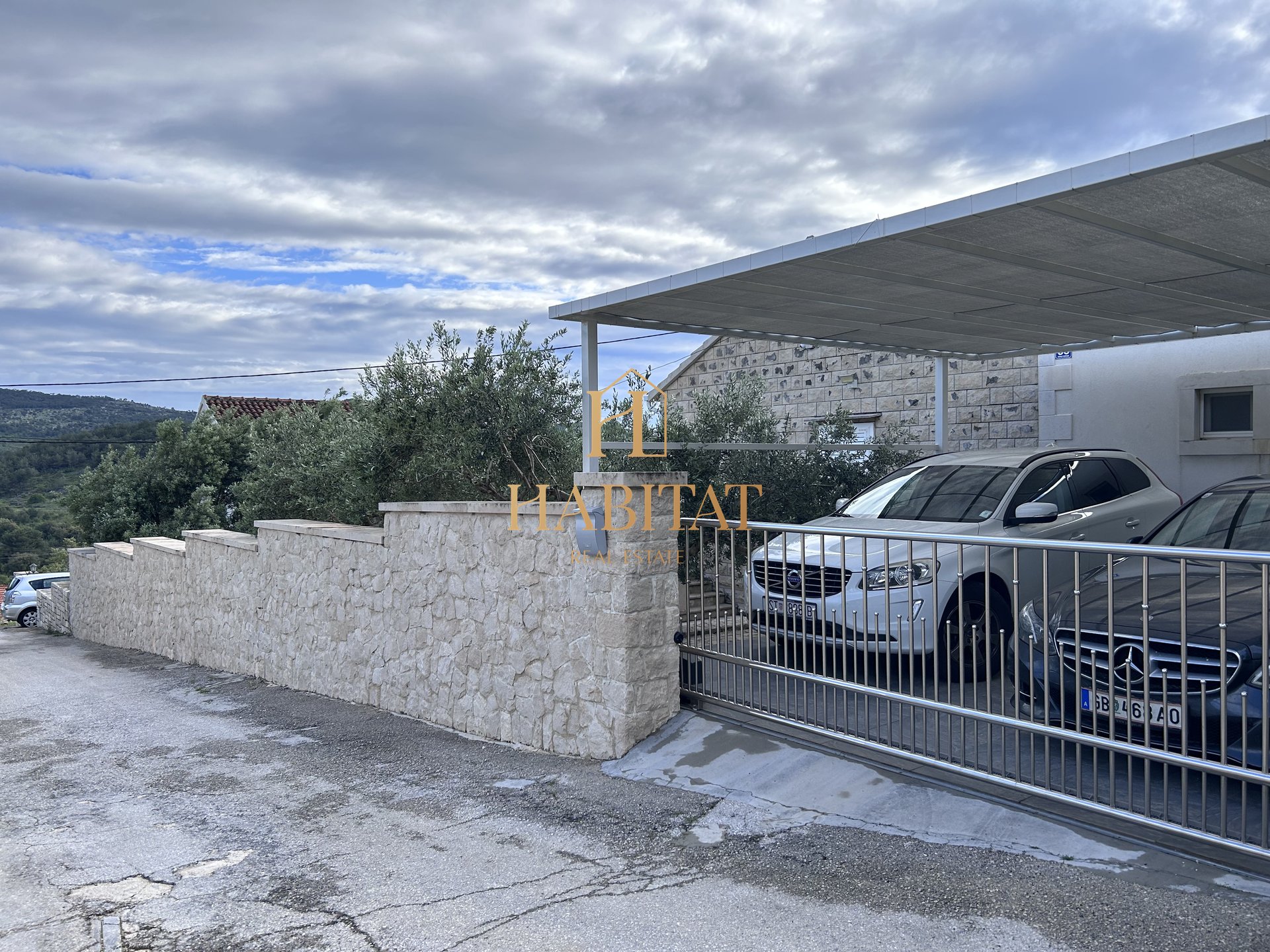 Haus Zu verkaufen - SPLITSKO-DALMATINSKA SUPETAR
