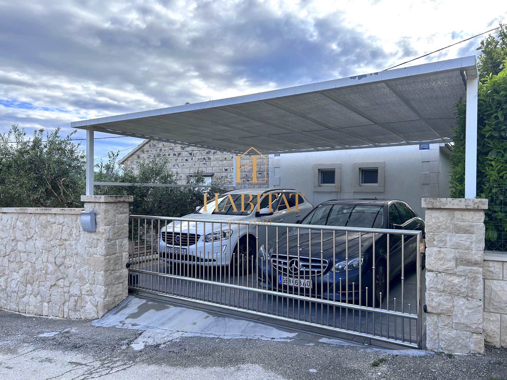 Haus Zu verkaufen - SPLITSKO-DALMATINSKA SUPETAR