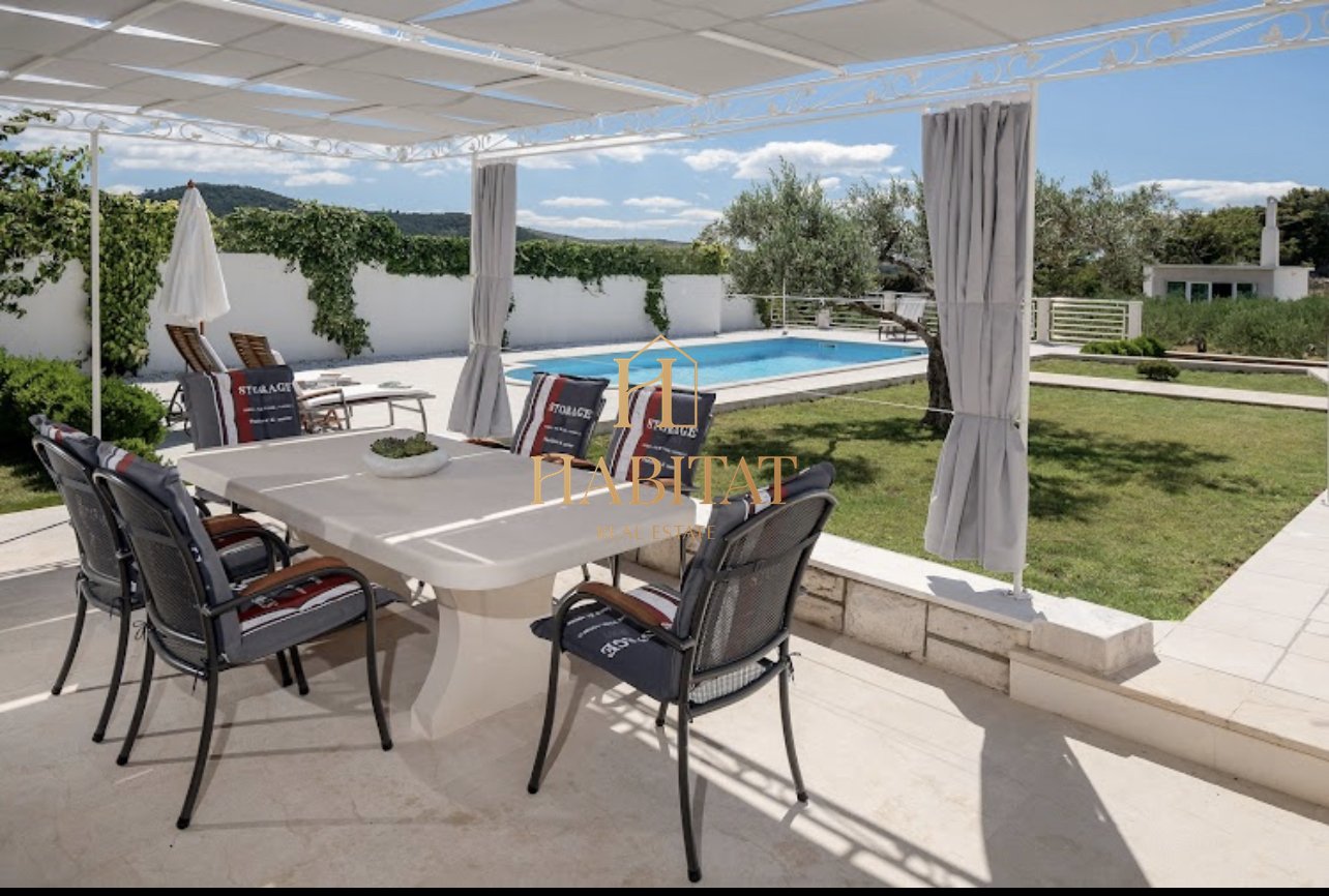 Haus Zu verkaufen - SPLITSKO-DALMATINSKA SUPETAR