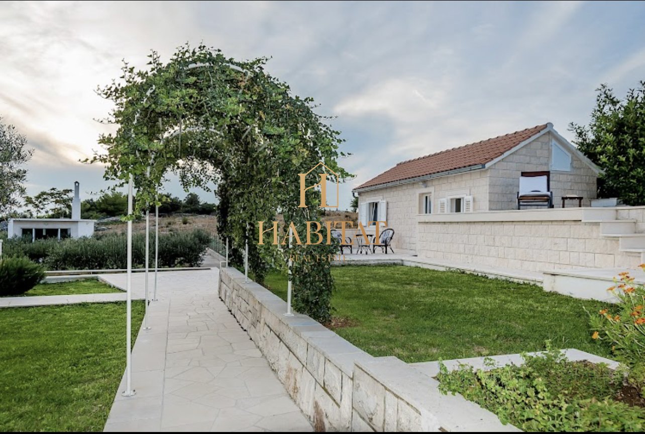 Haus Zu verkaufen - SPLITSKO-DALMATINSKA SUPETAR
