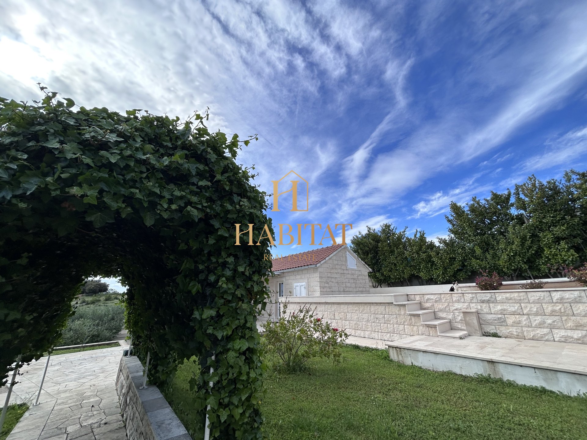 Haus Zu verkaufen - SPLITSKO-DALMATINSKA SUPETAR