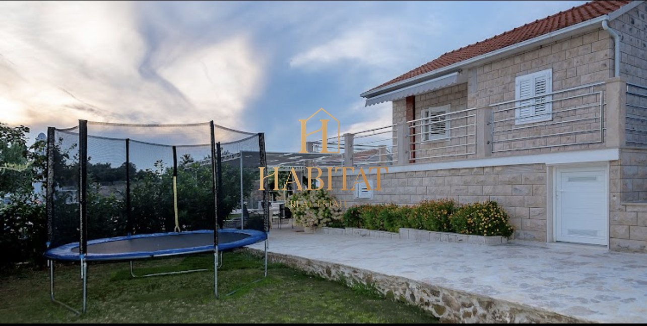 Haus Zu verkaufen - SPLITSKO-DALMATINSKA SUPETAR