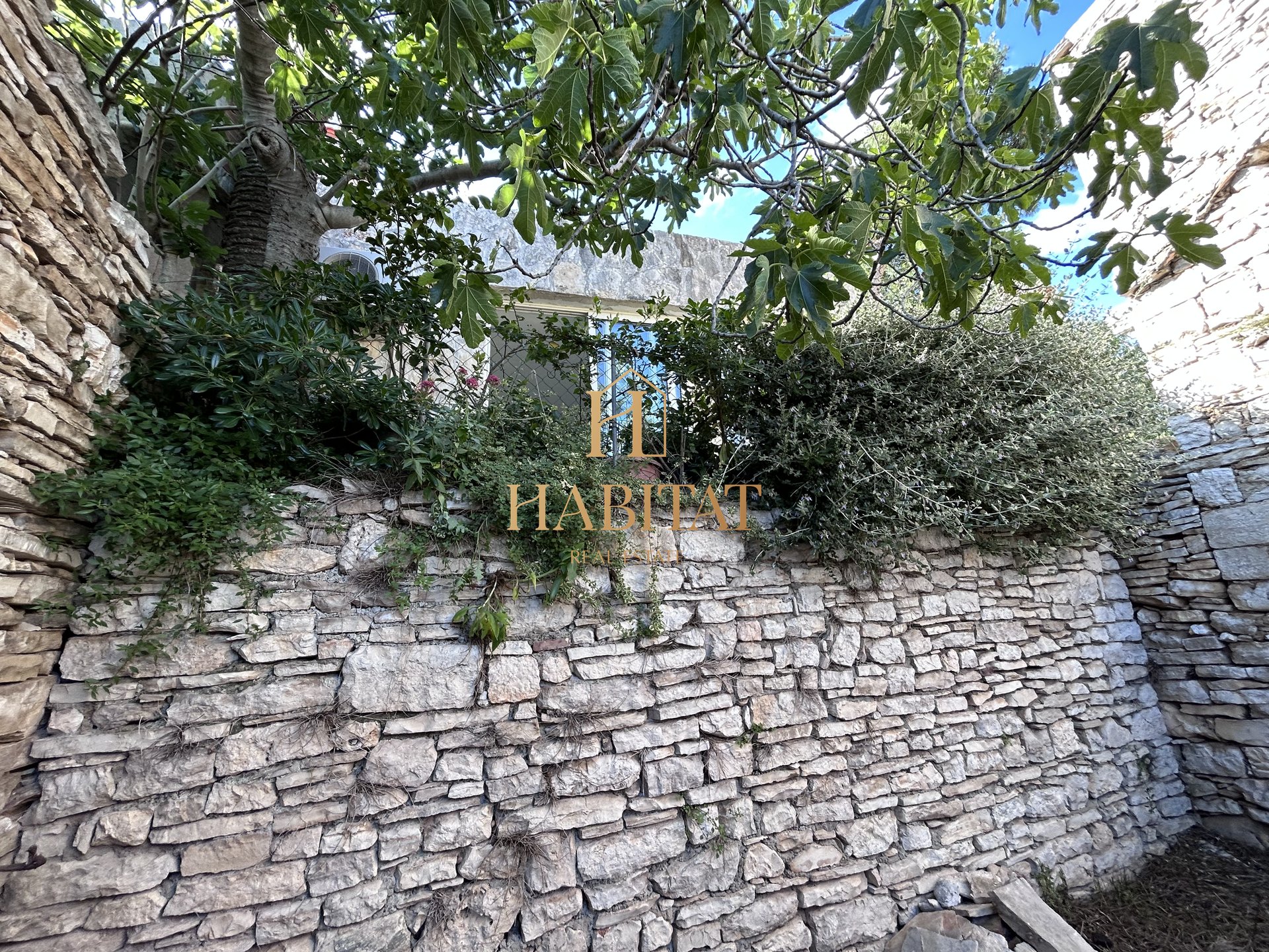 Haus Zu verkaufen - SPLITSKO-DALMATINSKA SUPETAR