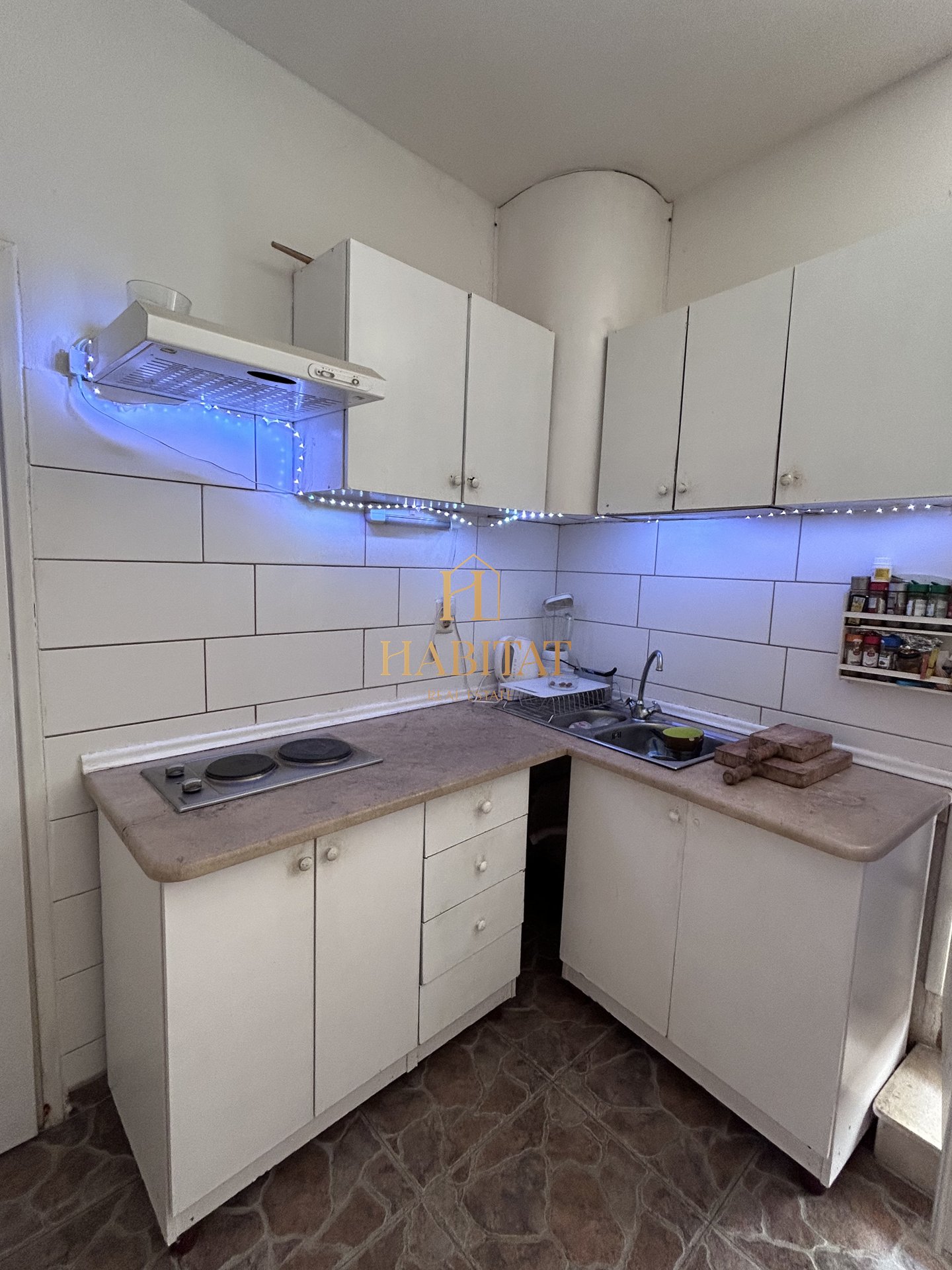 Haus Zu verkaufen - SPLITSKO-DALMATINSKA SUPETAR