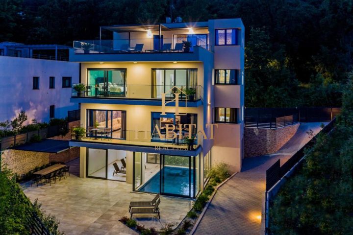 Casa in vendita 400 m² – Lovran