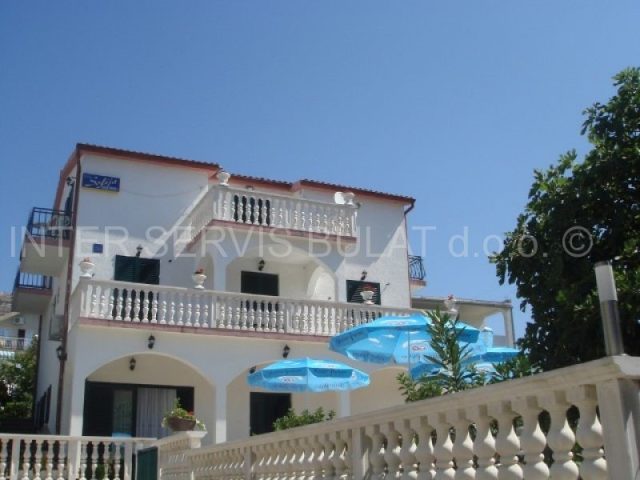 Business premises for sale 320 m² – Grebaštica