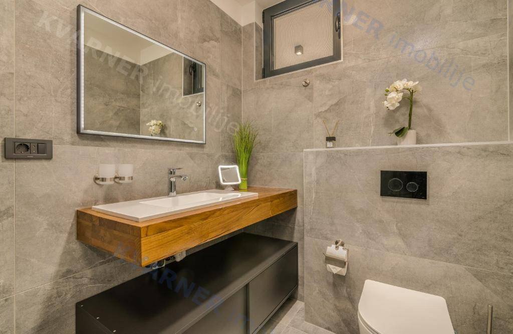 House For sale - Primorsko-goranska Malinska