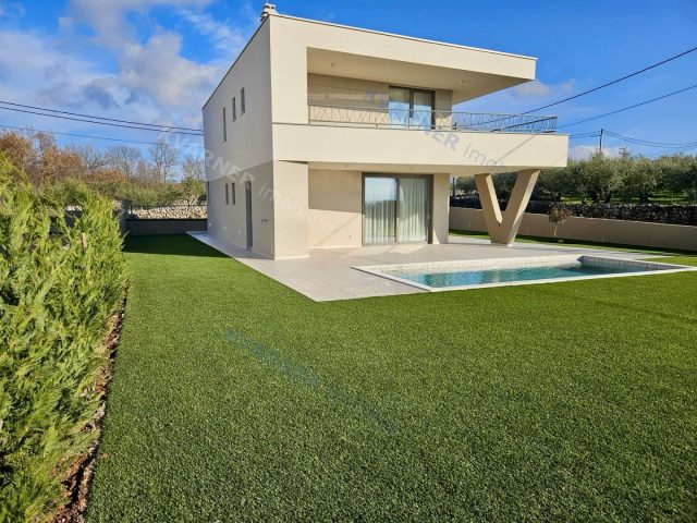 Kuća na prodaju 212 m² – Grad Krk