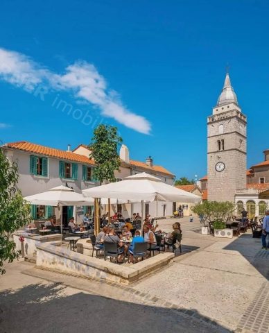 Business premises for sale 90 m² – Omišalj