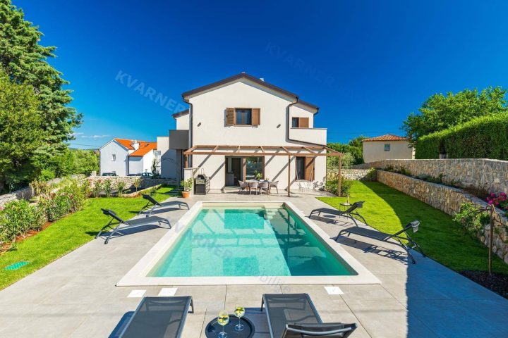 Kuća na prodaju 140 m² – Grad Krk