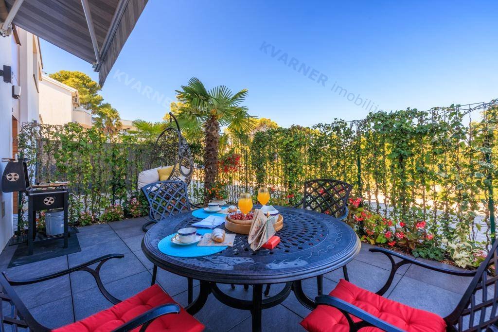 Flat For sale - Primorsko-goranska Malinska