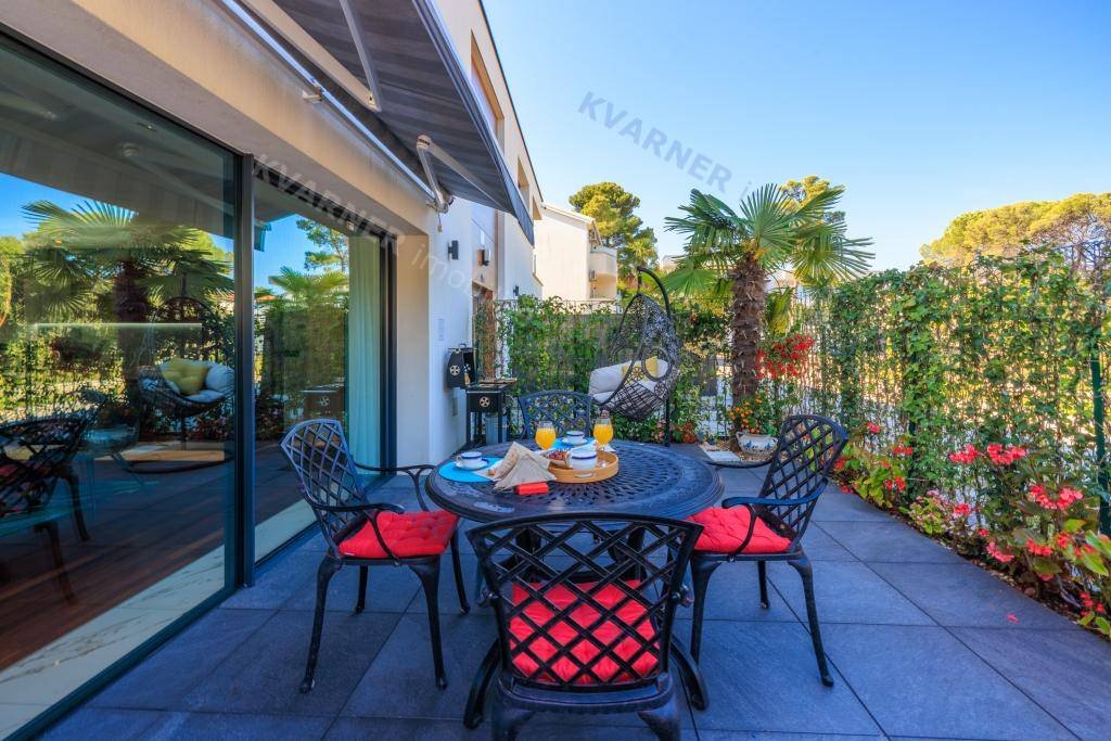 Flat For sale - Primorsko-goranska Malinska