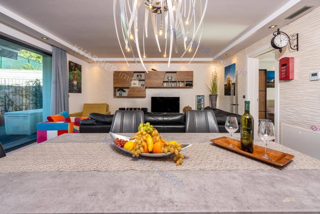 Flat For sale - Primorsko-goranska Malinska