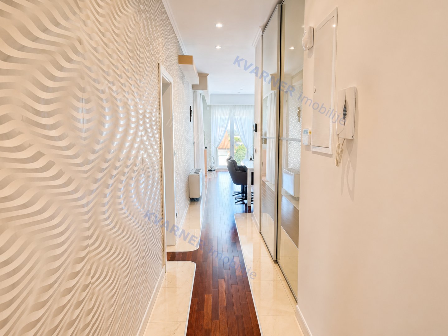 Flat For sale -  Njivice