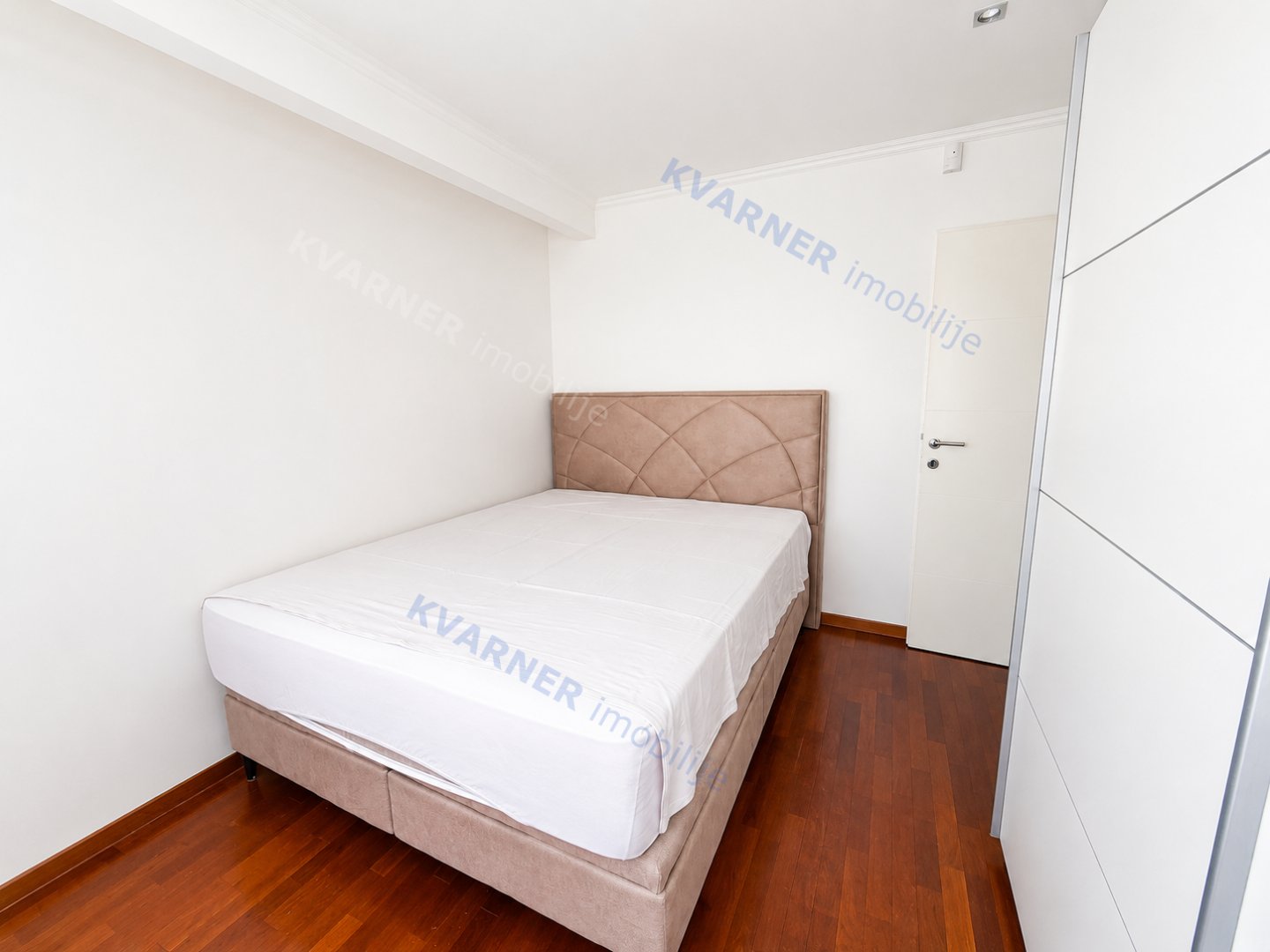 Flat For sale -  Njivice