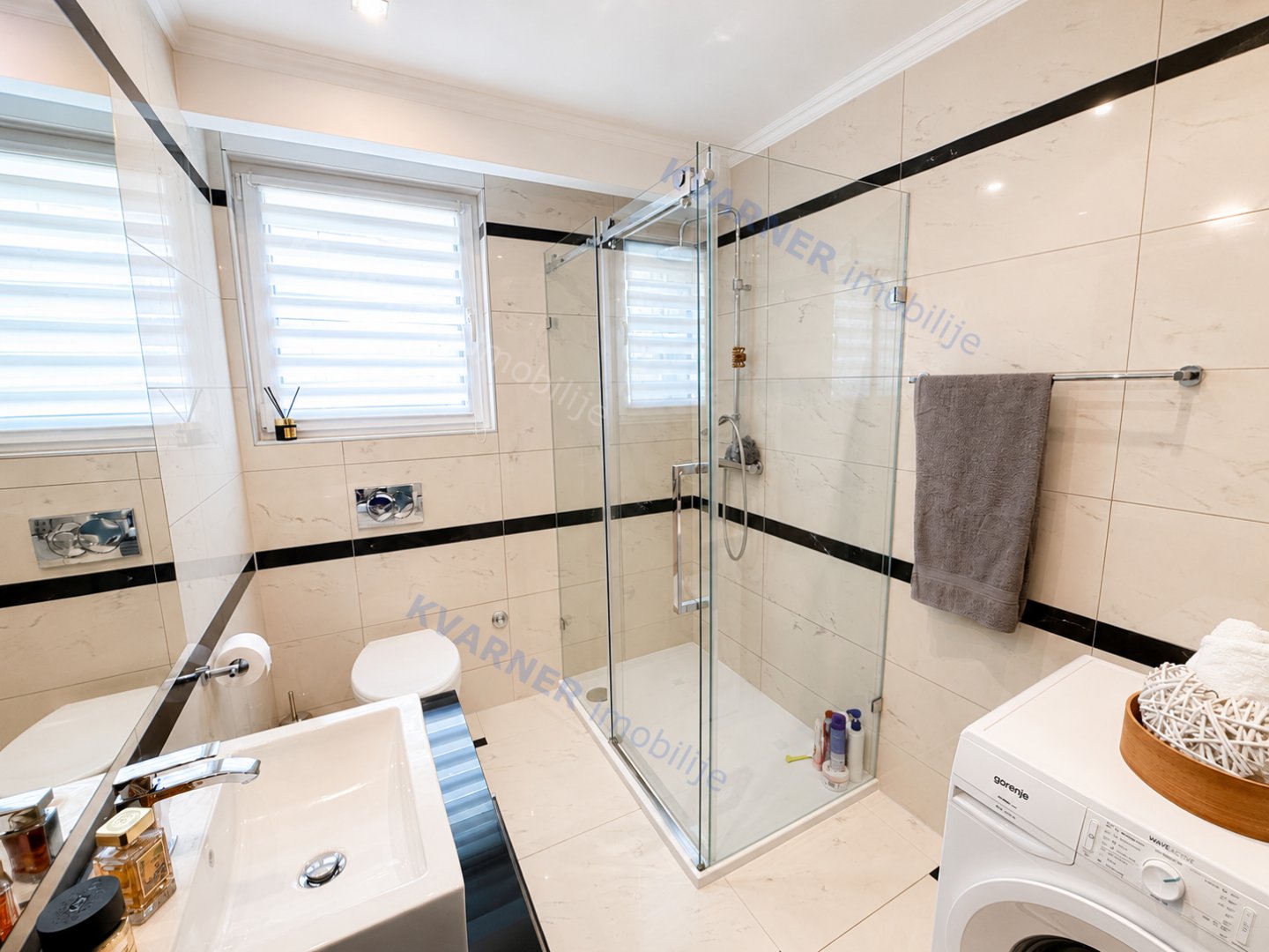 Flat For sale -  Njivice