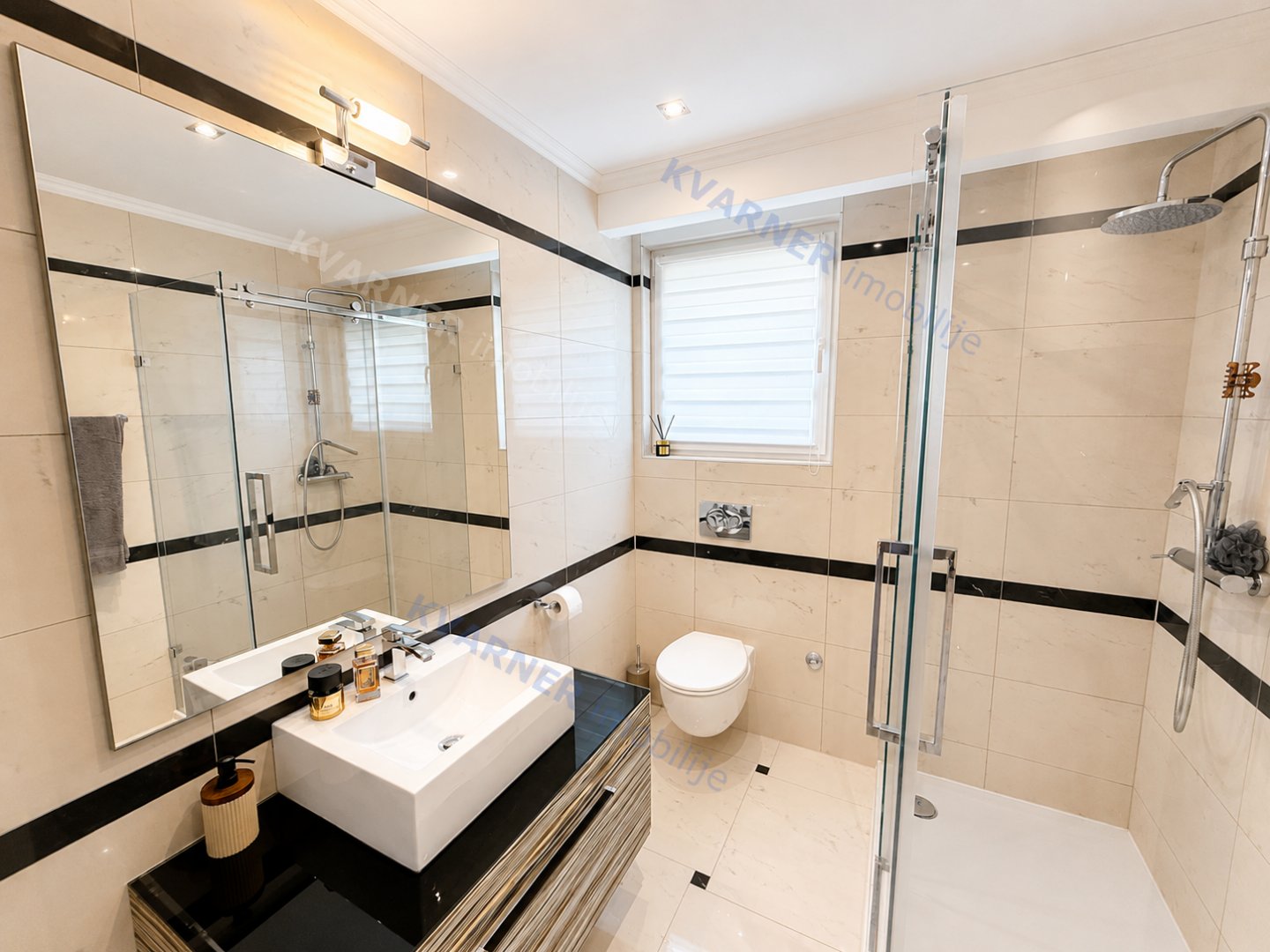 Flat For sale -  Njivice