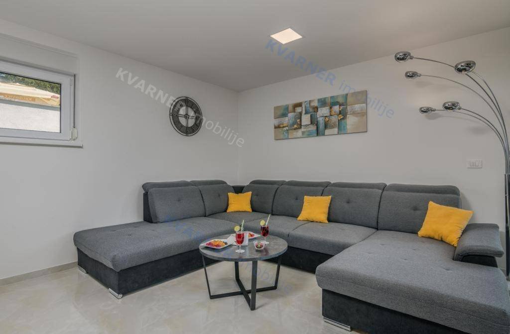 House For sale - Primorsko-goranska Malinska