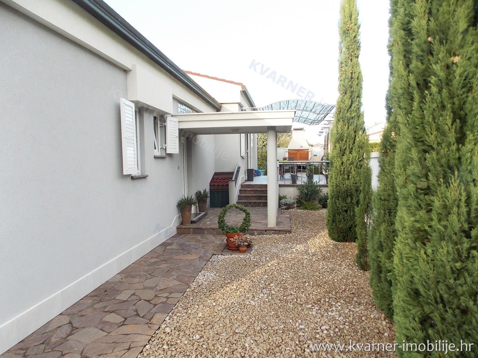 Haus Zu verkaufen -  Njivice