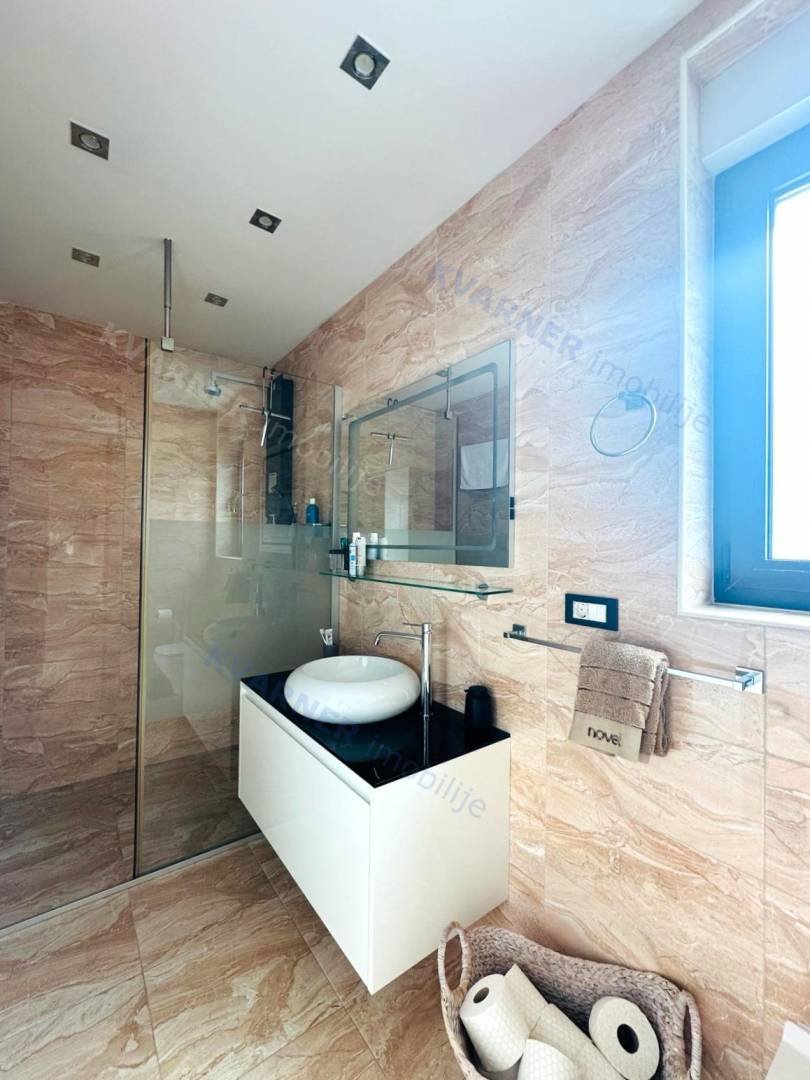 House For sale - Primorsko-goranska Crikvenica