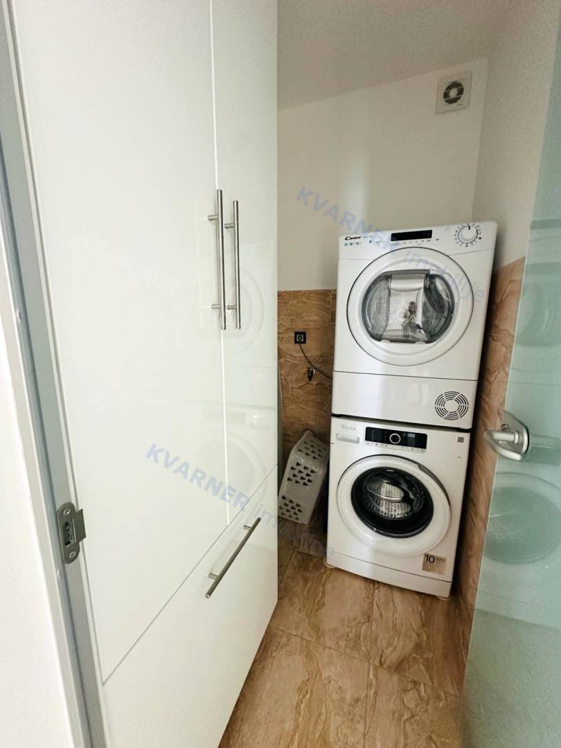 House For sale - Primorsko-goranska Crikvenica
