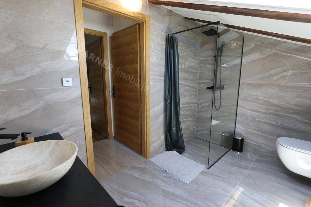 House For sale - Primorsko-goranska Malinska