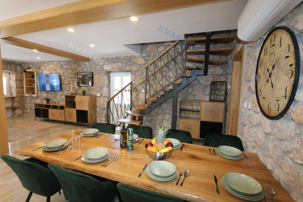 House For sale - Primorsko-goranska Malinska