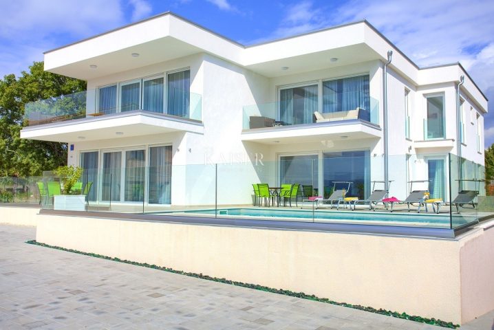 House for sale 410 m² – Linardići
