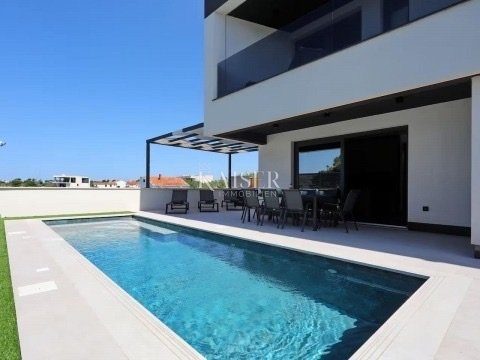 Hiša naprodaj 179 m² – Privlaka
