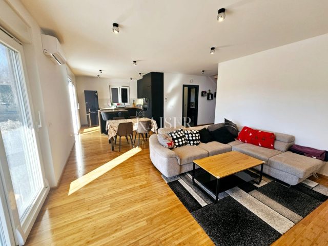 Casa In vendita - Primorsko-goranska Vrbnik - foto 5/16