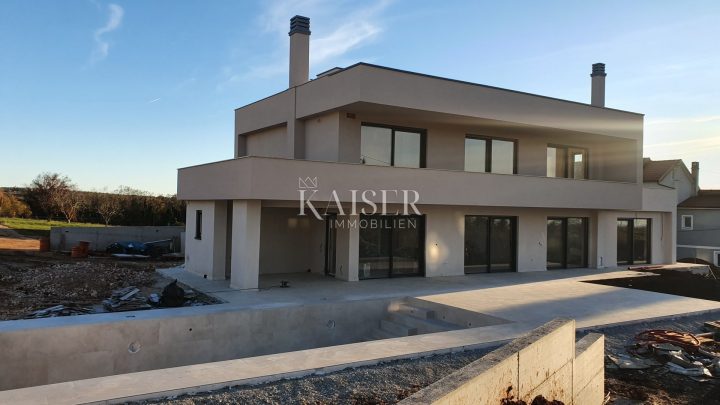 Haus zu verkaufen 307 m² – Poreč