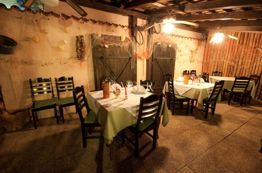 Poslovni prostor Na prodaju -  Novigrad