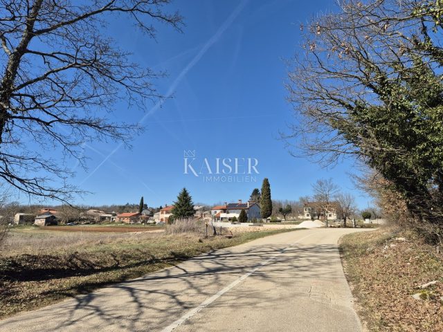 Grundstück zu verkaufen 11434 m² – Pazin