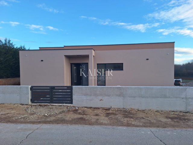 Haus Zu verkaufen - Istarska Svetvinčenat - foto 2/13