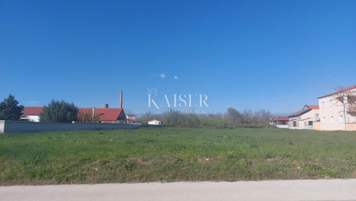 Zemljište na prodaju 2885 m² – Nin