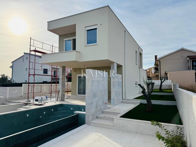 Haus Zu verkaufen - Istarska Ližnjan - foto 2/12