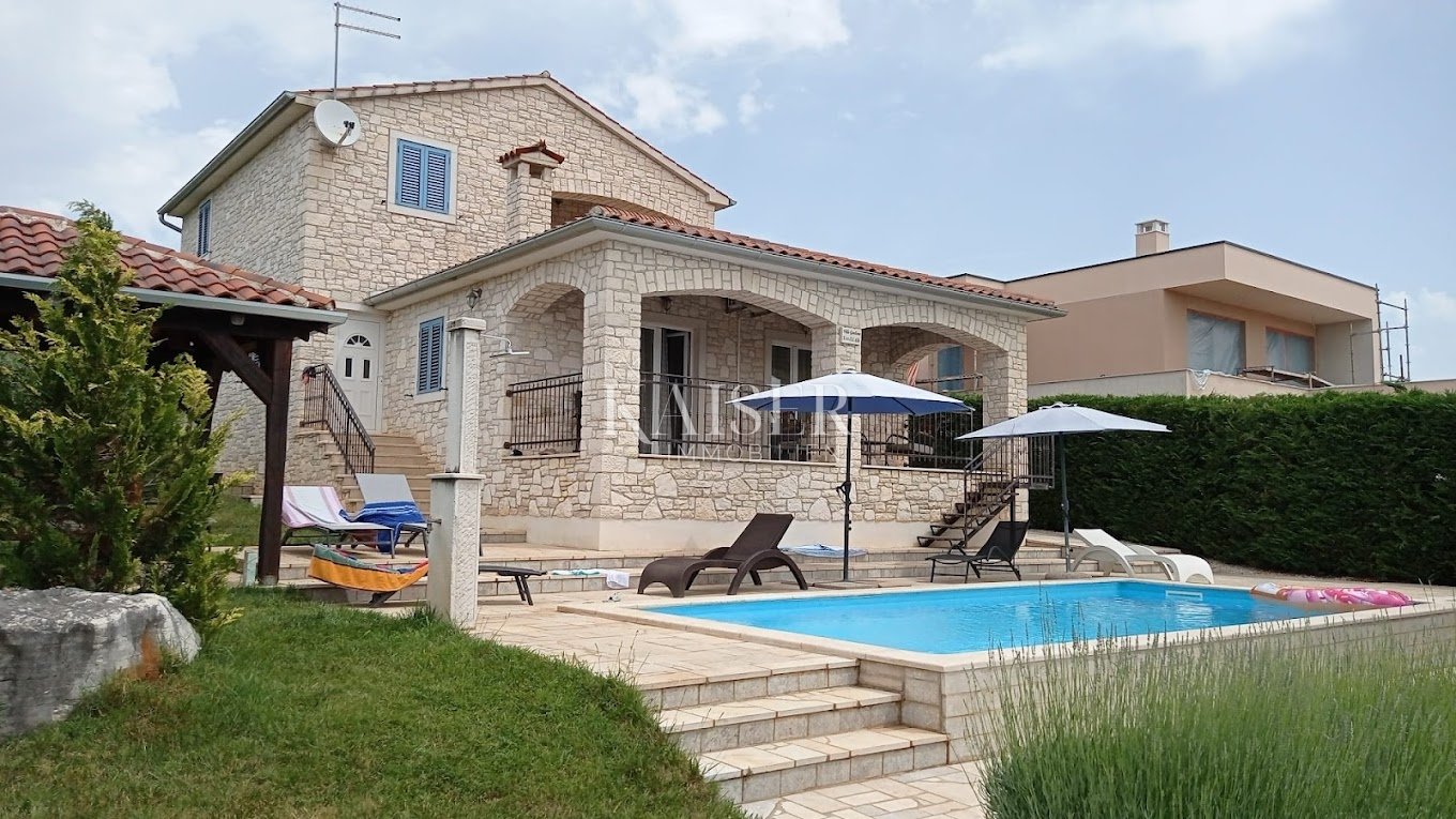 Haus Zu verkaufen - Istarska Kaštelir-labinci - foto 1/13
