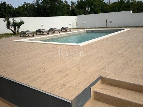 Haus zu verkaufen 300 m² – Pridraga