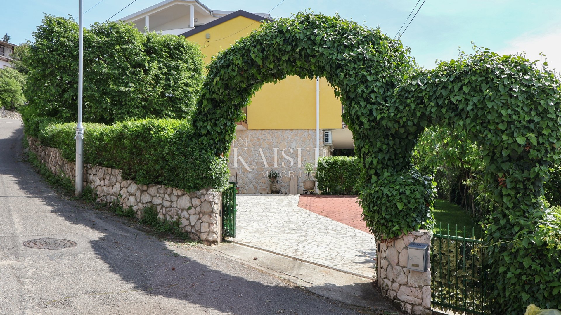 House For sale - Primorsko-goranska Crikvenica