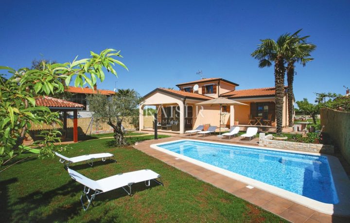 Haus zu vermieten 131 m² – Novigrad