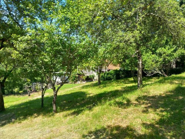Zemljište na prodaju 4259 m² – Kamensko