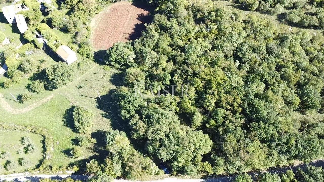 Grundstück Zu verkaufen - Istarska Oprtalj