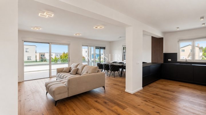 Apartment zu verkaufen 111 m² – Sukošan