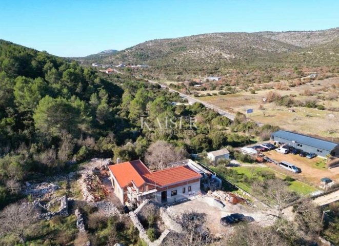 Haus Zu verkaufen - Splitsko-dalmatinska Marina - foto 4/20