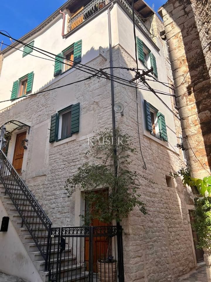 Haus Zu verkaufen - Šibensko-kninska Šibenik