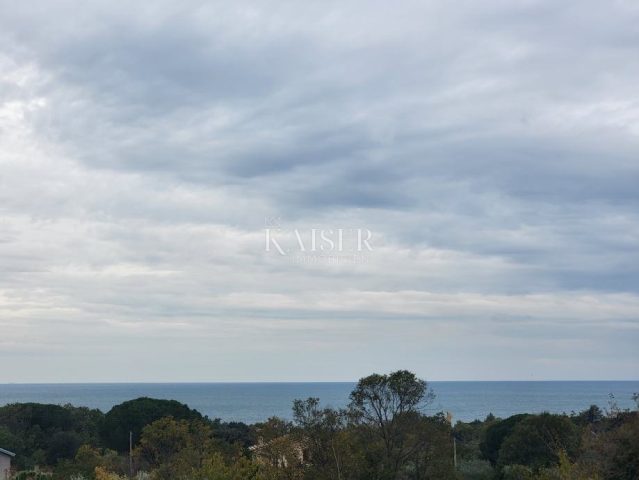 Grundstück zu verkaufen 705 m² – Poreč