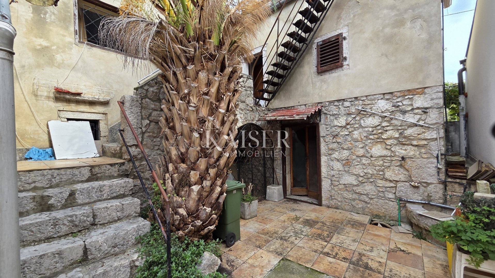 Hiša Na predaj - Primorsko-goranska Crikvenica - foto 1/5