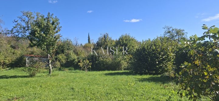 Parcela naprodaj 935 m² – Veprinac