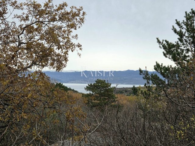 Land for sale 2700 m² – Vrbnik